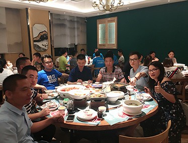 【戴高樂(lè)泳池設(shè)備】9月開(kāi)月 公司聚餐