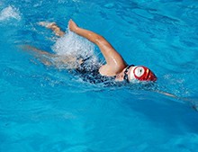 疫情間不敢到公共泳池游泳?你需要一臺這樣的私人泳池[戴高樂泳池設備]