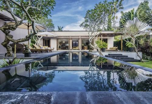 還在為私家泳池建造而發愁？戴高樂無邊際泳池為你排憂解難——戴高樂泳池設備