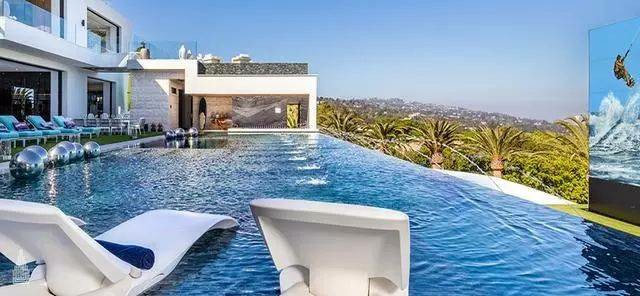 私人別墅泳池竟然也能無限暢游了_——戴高樂泳池設(shè)備