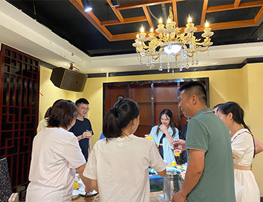 德諾泳池設備年中聚餐|時不待我，只爭朝夕，一鼓作氣，再創佳績