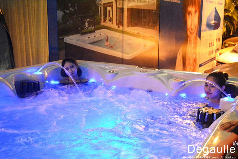 智能無邊際泳池