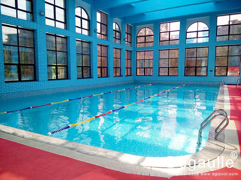 恒溫泳池設(shè)備