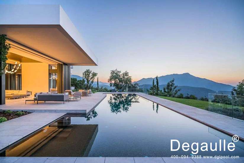 室內(nèi)別墅泳池設(shè)備價(jià)格