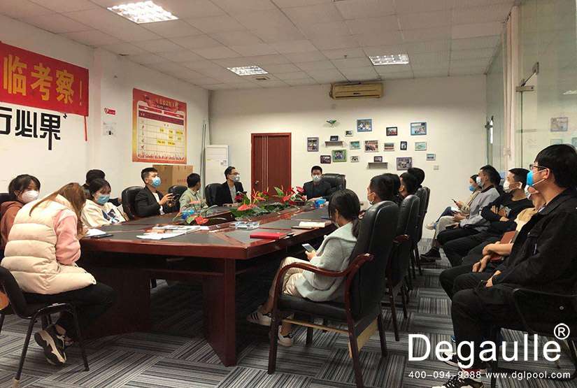 戴高樂(lè)泳池設(shè)備廠家