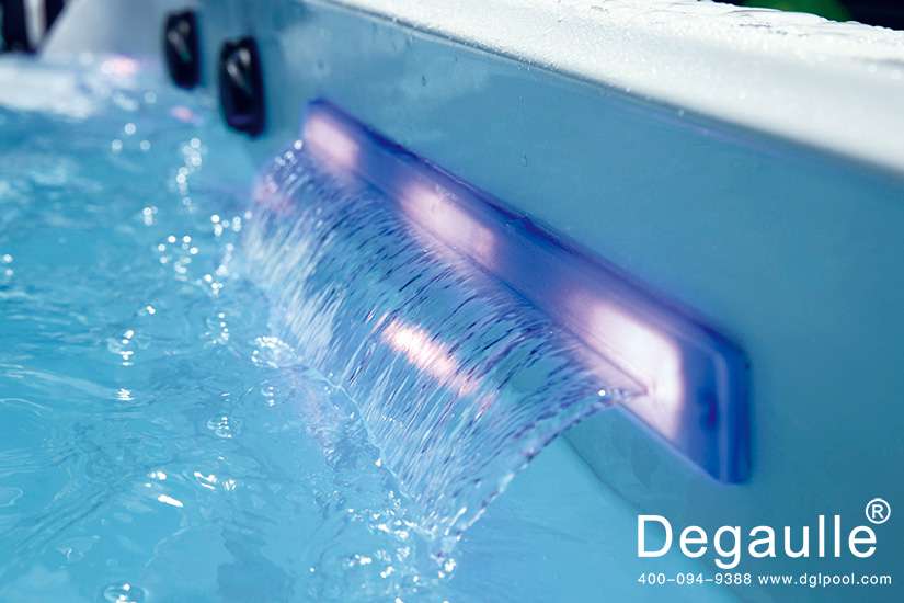 戴高樂無邊際泳池