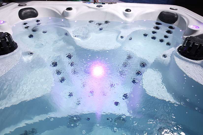 戴高樂無邊際泳池