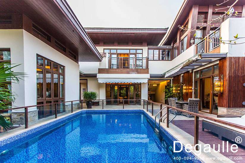 戴高樂私家別墅無邊際游泳池