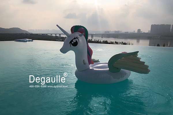 無邊際逆流泳池